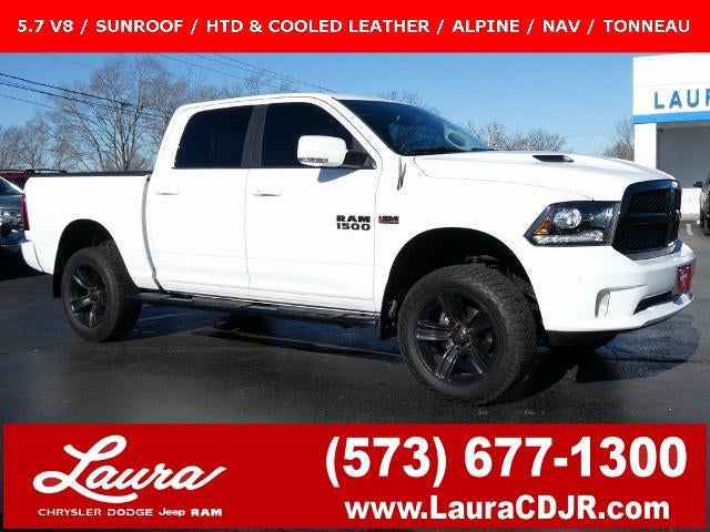 2017 RAM 1500 Night Crew Cab 4x4 5'7' Box