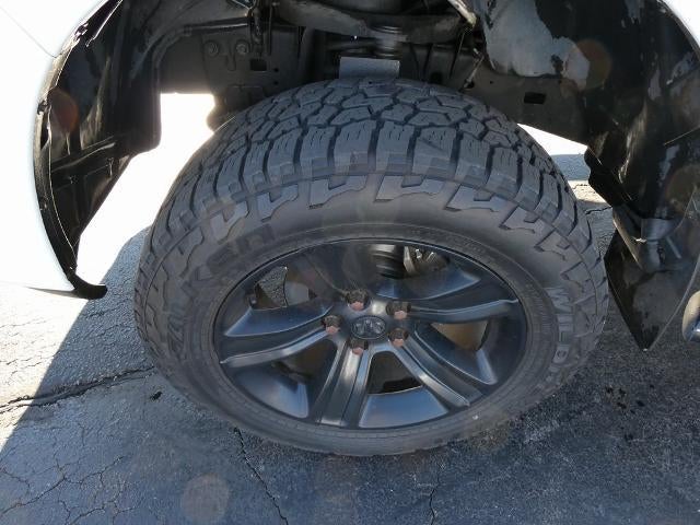 2017 RAM 1500 Night Crew Cab 4x4 5'7' Box