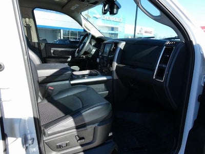 2017 RAM 1500 Night Crew Cab 4x4 5'7' Box