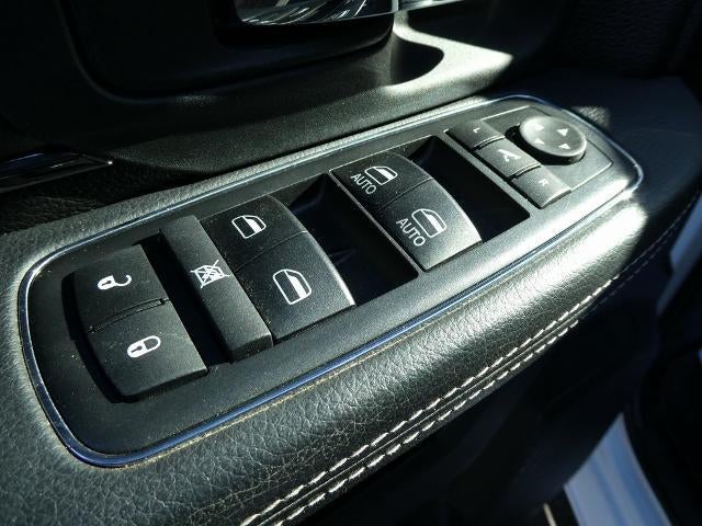 2017 RAM 1500 Night Crew Cab 4x4 5'7' Box