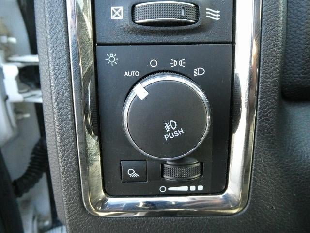 2017 RAM 1500 Night Crew Cab 4x4 5'7' Box