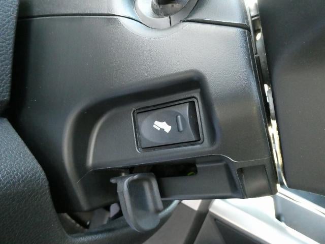 2017 RAM 1500 Night Crew Cab 4x4 5'7' Box