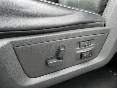2018 RAM 1500 Laramie Crew Cab 4x4 6'4' Box