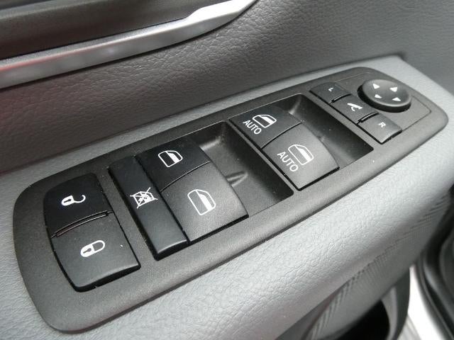 2022 RAM 1500 Big Horn 4x4 Crew Cab 5'7' Box