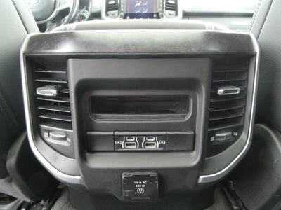 2022 RAM 1500 Big Horn 4x4 Crew Cab 5'7" Box