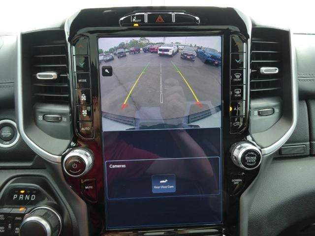 2022 RAM 1500 Big Horn 4x4 Crew Cab 5'7" Box