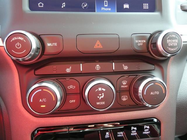 2022 RAM 1500 Big Horn Crew Cab 4x4 5'7' Box