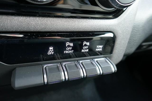 2026 RAM Ram 1500 RAM 1500 TRADESMAN CREW CAB 4X4 5'7' BOX