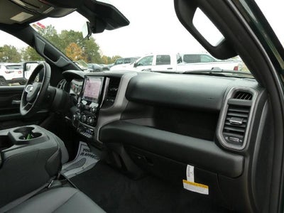 2027 RAM 1500 RAM 1500 TRADESMAN CREW CAB 4X4 5'7' BOX