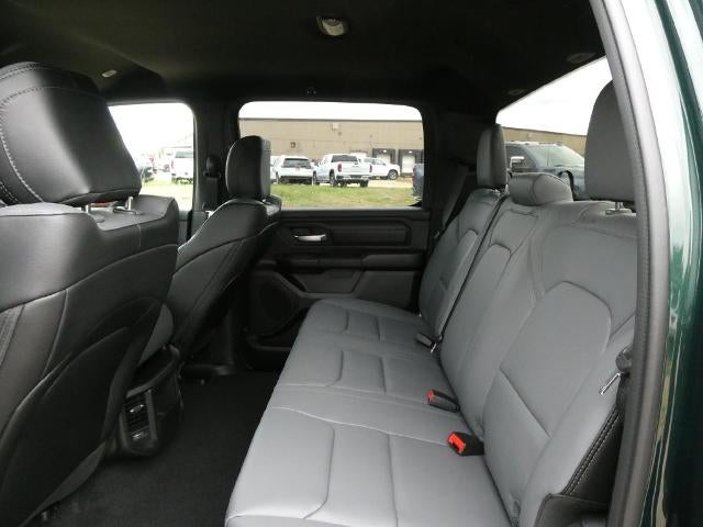 2027 RAM 1500 RAM 1500 TRADESMAN CREW CAB 4X4 5'7' BOX