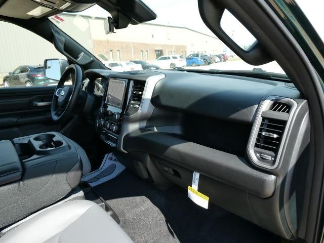 2027 RAM 1500 RAM 1500 TRADESMAN CREW CAB 4X4 5'7' BOX