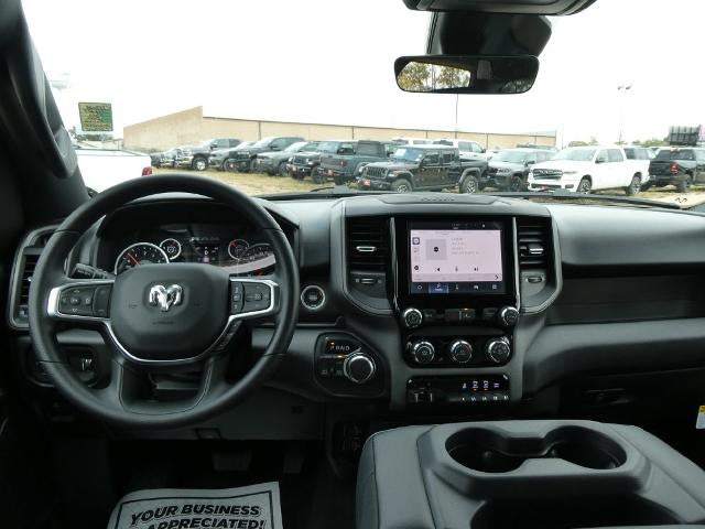 2027 RAM 1500 RAM 1500 TRADESMAN CREW CAB 4X4 5'7' BOX