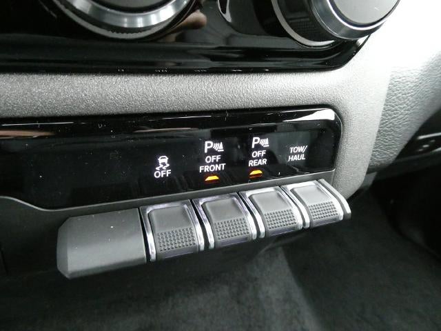 2027 RAM 1500 RAM 1500 TRADESMAN CREW CAB 4X4 5'7' BOX