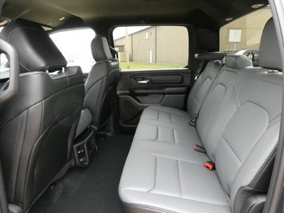 2027 RAM 1500 RAM 1500 TRADESMAN CREW CAB 4X4 5'7' BOX