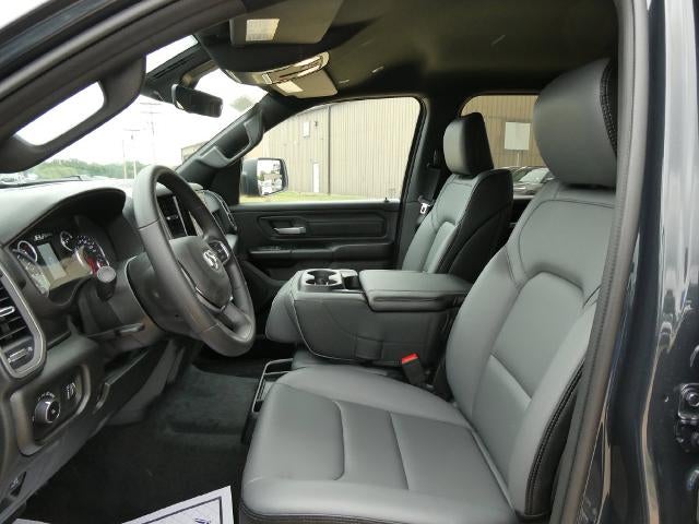2027 RAM 1500 RAM 1500 TRADESMAN CREW CAB 4X4 5'7' BOX