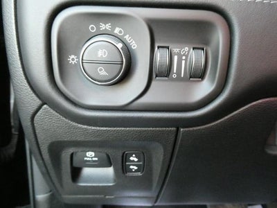 2021 RAM 1500 Limited 4x4 Crew Cab 5'7" Box