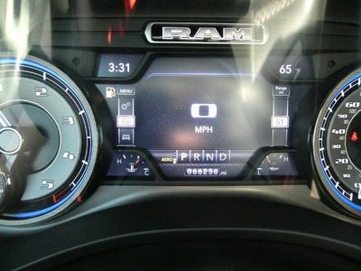 2021 RAM 1500 Limited 4x4 Crew Cab 5'7" Box