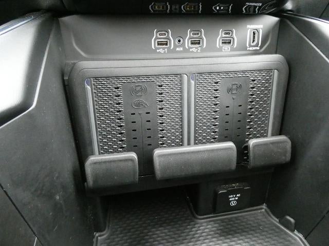 2025 RAM 1500 Laramie Crew Cab 4x4 5'7' Box