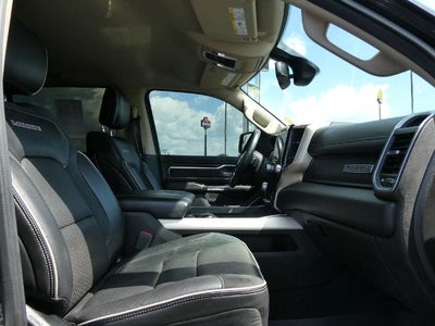 2019 RAM 1500 Laramie 4x4 Crew Cab 5'7" Box