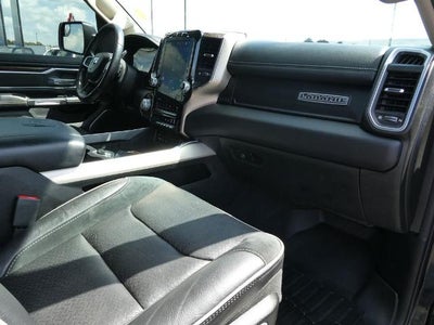 2019 RAM 1500 Laramie 4x4 Crew Cab 5'7" Box