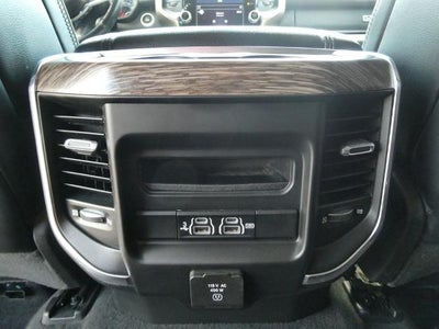 2019 RAM 1500 Laramie 4x4 Crew Cab 5'7" Box