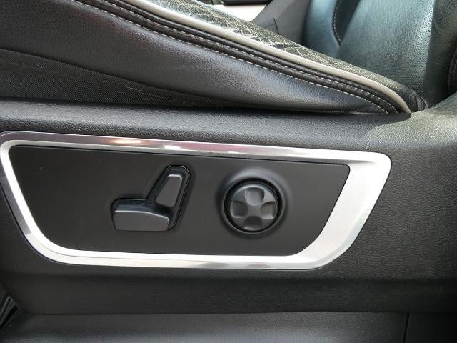 2019 RAM 1500 Laramie 4x4 Crew Cab 5'7" Box