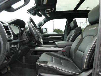 2021 RAM 1500 Laramie 4x4 Crew Cab 5'7" Box