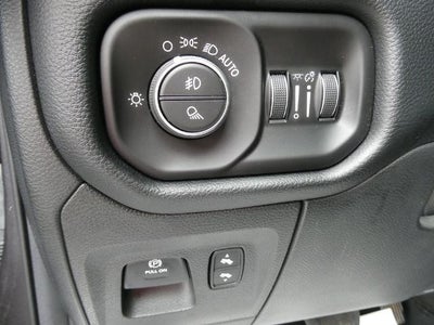 2021 RAM 1500 Laramie 4x4 Crew Cab 5'7" Box