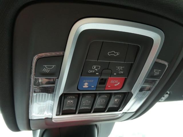 2021 RAM 1500 Laramie 4x4 Crew Cab 5'7" Box