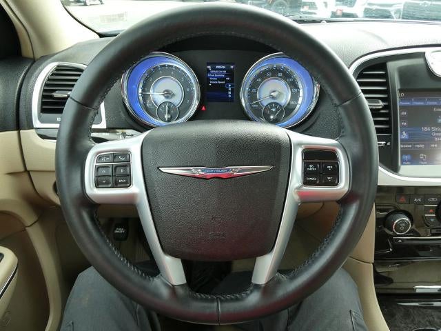 2014 Chrysler 300 4dr Sdn RWD