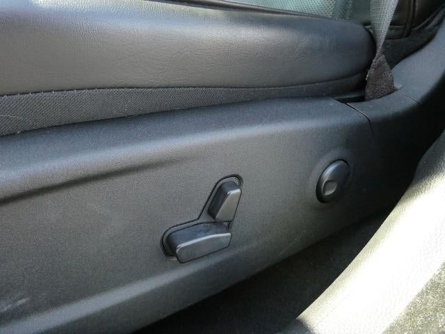 2023 Chrysler 300 Touring L