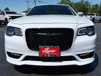 2023 Chrysler 300 Touring L