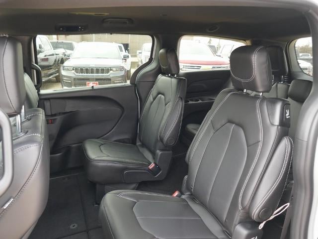 2026 Chrysler Voyager VOYAGER LX