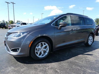 2019 Chrysler Pacifica Touring Plus FWD