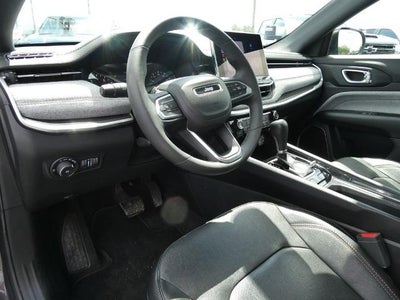 2023 Jeep Compass Latitude Lux FWD