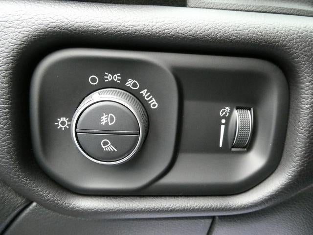 2024 RAM 3500 Big Horn Crew Cab 4x4 8' Box