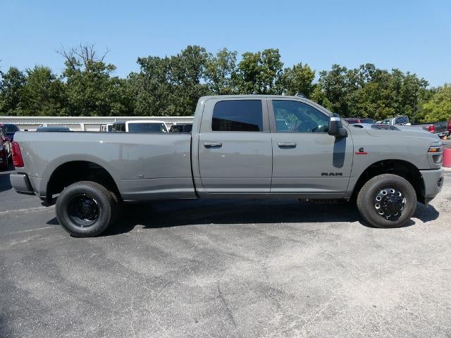 2026 RAM 3500 RAM 3500 LARAMIE CREW CAB 4X4 8' BOX