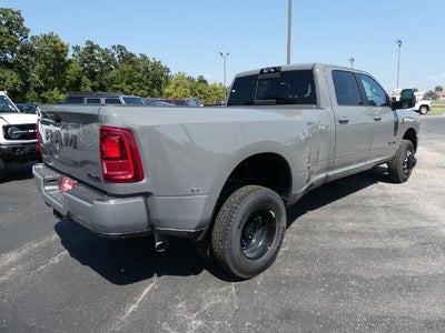 2026 RAM 3500 RAM 3500 LARAMIE CREW CAB 4X4 8' BOX