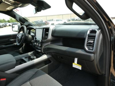 2026 RAM 1500 RAM 1500 EXPRESS CREW CAB 4X4 5'7' BOX