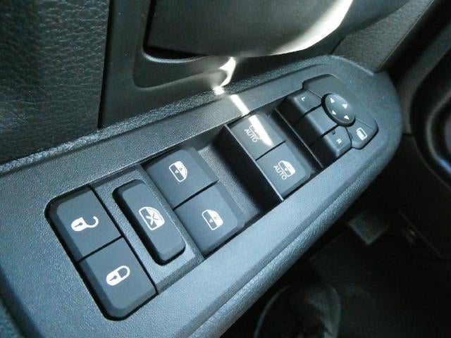 2027 RAM 2500 RAM 2500 TRADESMAN CREW CAB 4X4 6'4' BOX