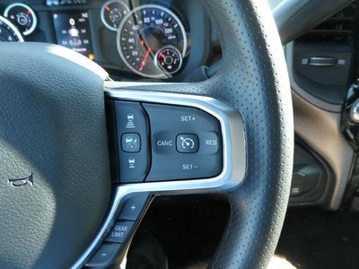 2027 RAM 2500 RAM 2500 TRADESMAN CREW CAB 4X4 6'4' BOX