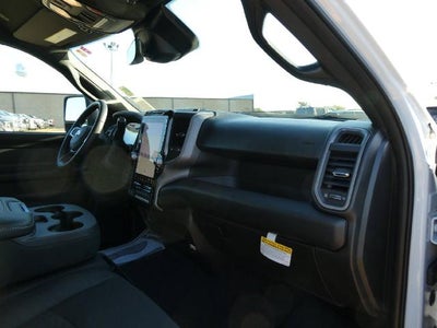 2027 RAM 2500 RAM 2500 TRADESMAN CREW CAB 4X4 6'4' BOX
