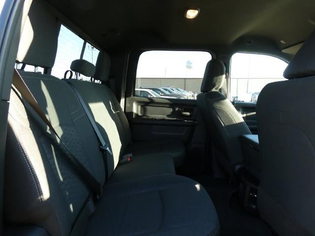2027 RAM 2500 RAM 2500 TRADESMAN CREW CAB 4X4 6'4' BOX