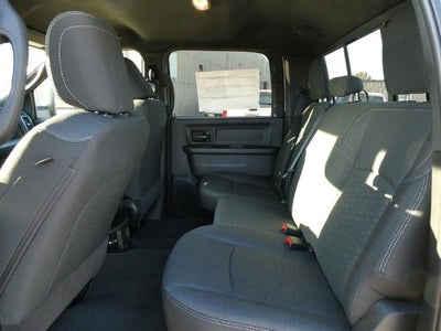 2027 RAM 2500 RAM 2500 TRADESMAN CREW CAB 4X4 6'4' BOX