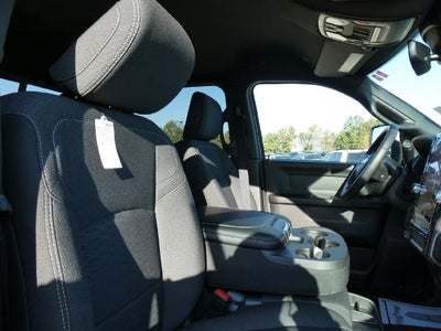 2027 RAM 2500 RAM 2500 TRADESMAN CREW CAB 4X4 6'4' BOX