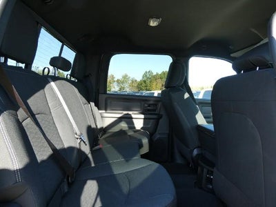 2027 RAM 2500 RAM 2500 TRADESMAN CREW CAB 4X4 6'4' BOX