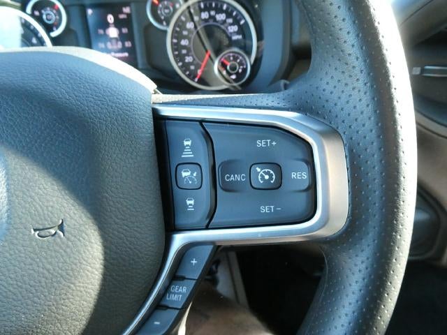 2027 RAM 2500 RAM 2500 TRADESMAN CREW CAB 4X4 6'4' BOX