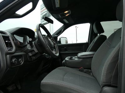 2022 RAM 2500 Tradesman Crew Cab 4x4 6'4' Box