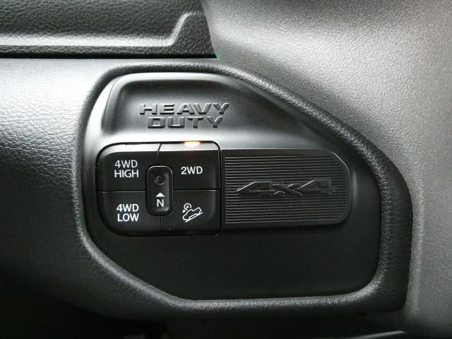 2022 RAM 2500 Tradesman Crew Cab 4x4 6'4' Box