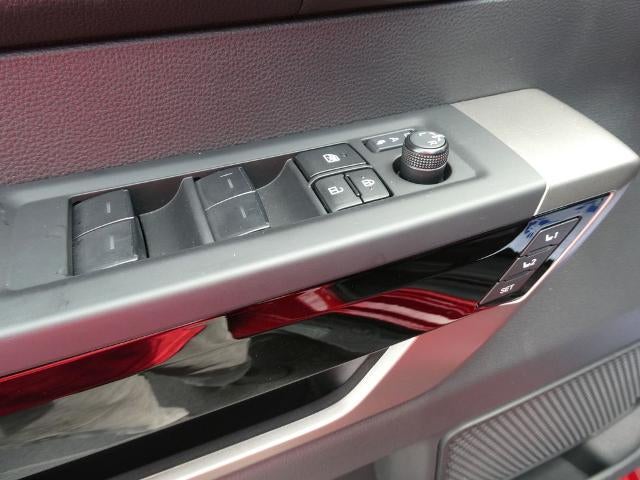 2025 Toyota Tundra 4WD 4WD Limited CrewMax 5.5' Bed (Natl)
